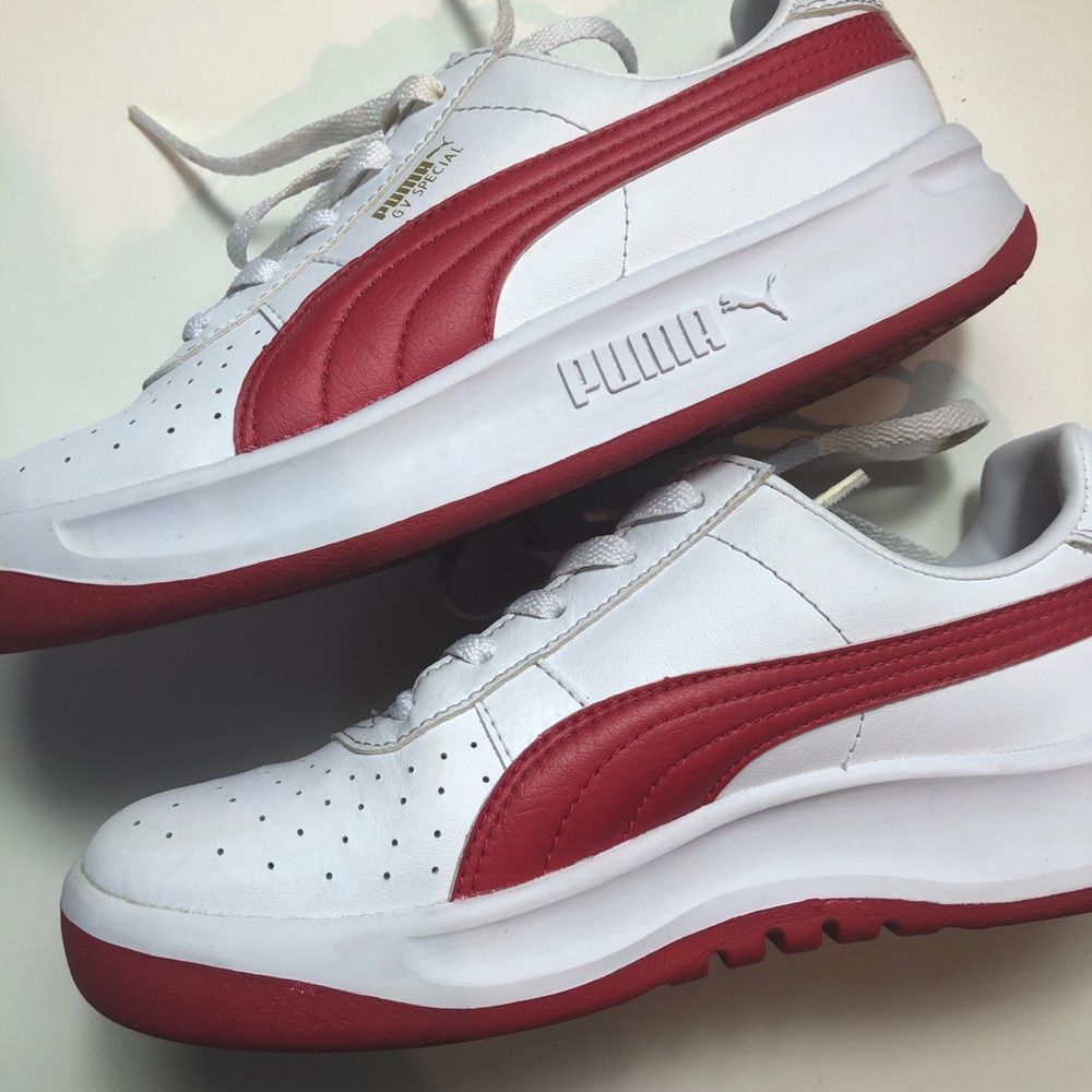 Kid’s Puma size 2 White and Red